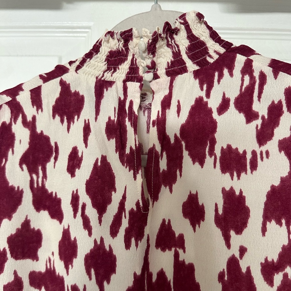 High Neck Pattern Blouse - Picture 4 of 7